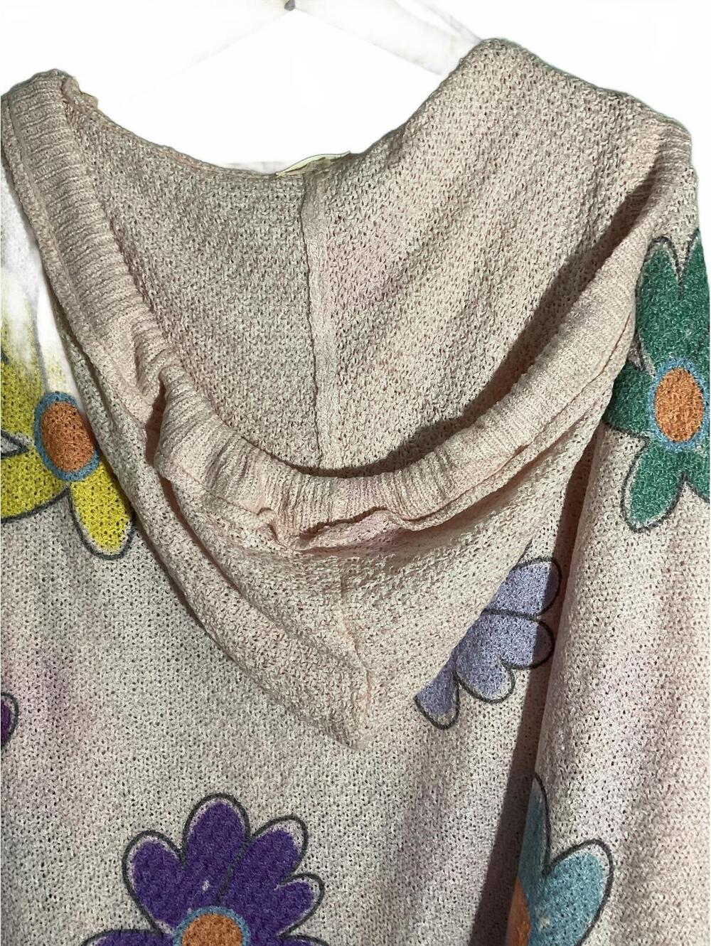 POL Lightweight  Oversized Knit Sweater with Colorful Floral Print (L,XL, 1X) - Picture 8 of 9